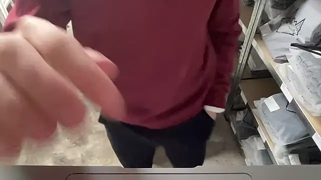 bullyboyy online show from November 2025 07:47:02 PM