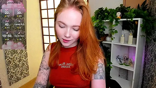Snapshot of Maya_Light chatting on February 2025 01:57:02 AM Maya Light online show from February 2025 01:57:02 AM