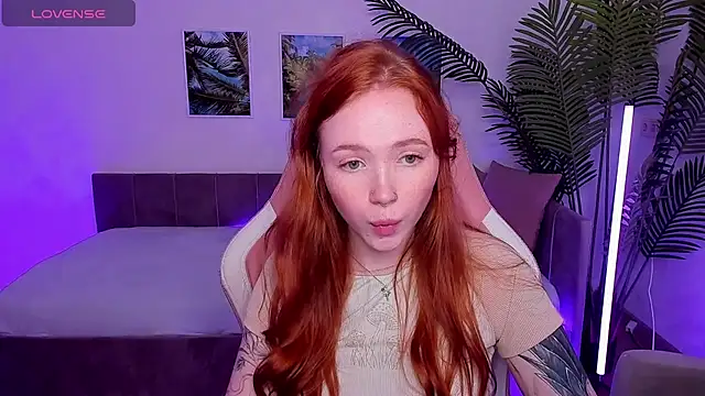 Snapshot of Maya_Light chatting on September 2025 08:48:01 AM Maya Light online show from September 2025 08:48:01 AM