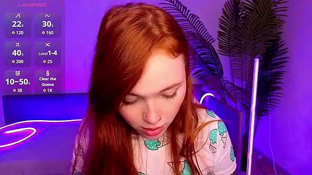 Maya Light online show from November 2025 02:00:02 AM