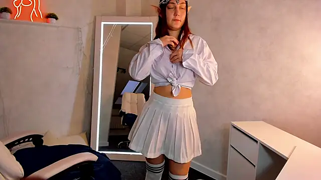 Alisa Suun online show from February 2025 11:44:02 AM