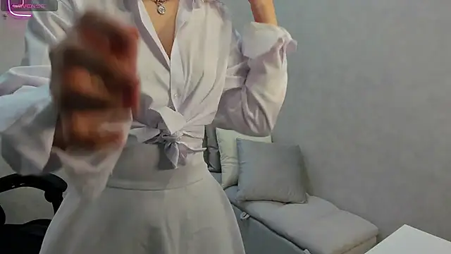 Alisa Suun online show from March 2025 01:11:01 AM