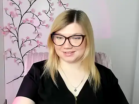 Lola moree online show from April 2026 12:02:01 PM