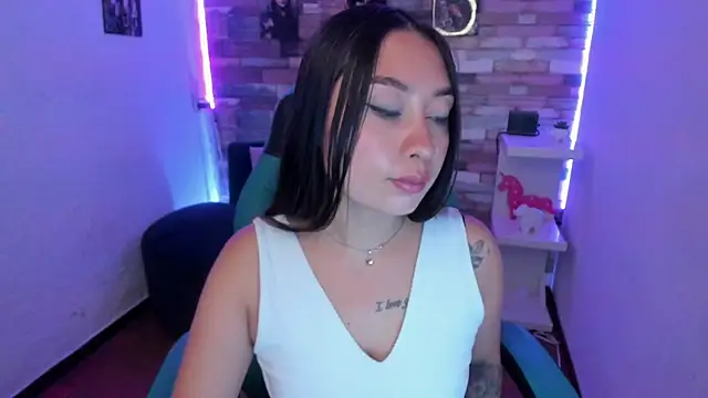 Snapshot of miss_isabella_m chatting on February 2025 12:37:02 PM miss isabella m online show from February 2025 12:37:02 PM