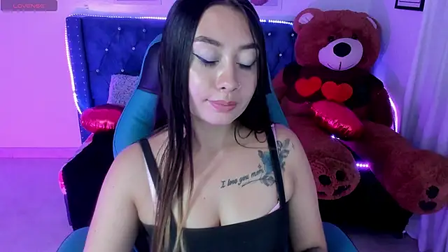 Snapshot of miss_isabella_m chatting on February 2025 03:41:02 PM miss isabella m online show from February 2025 03:41:02 PM