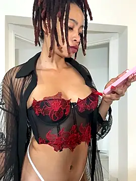 Snapshot of ZinaFreak chatting on October 2025 07:29:01 AM ZinaFreak online show from October 2025 07:29:01 AM