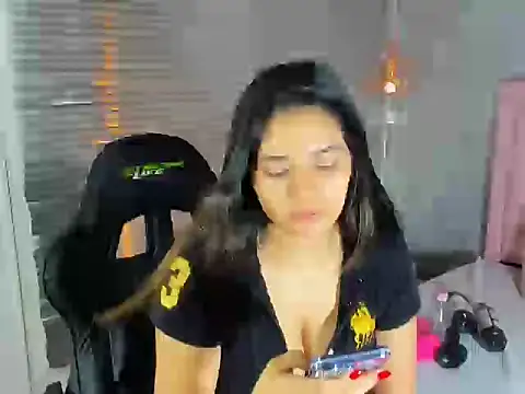 Hadley  online show from September 2025 04:28:01 AM