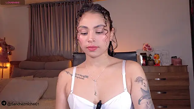 Marivimichel1 online show from November 2025 05:06:02 AM