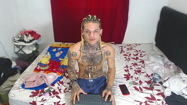 Snapshot of hot_man05 chatting on February 2025 12:38:02 PM hot man05 online show from February 2025 12:38:02 PM