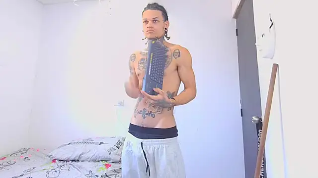 hot man05 online show from February 2026 06:23:01 PM