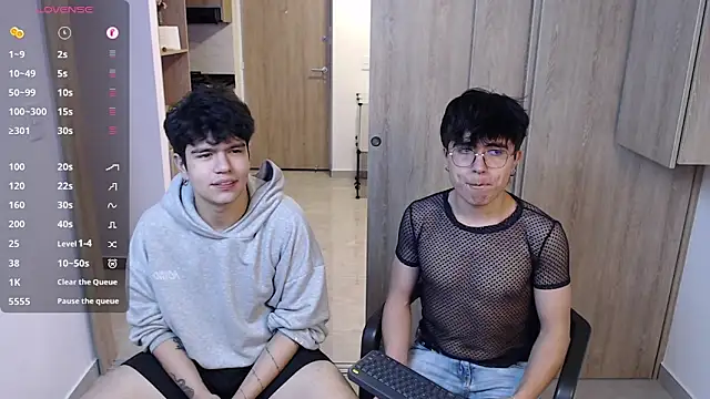 stiven and ale online show from March 2025 06:38:02 AM