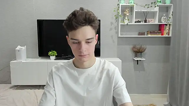 avegothy- online show from February 2025 11:42:01 AM