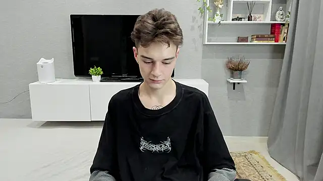 avegothy- online show from February 2025 06:56:01 PM