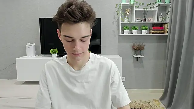 avegothy- online show from February 2025 01:27:01 PM