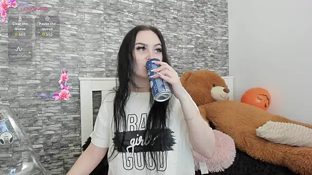 KairraPotts online show from November 2025 08:18:02 PM