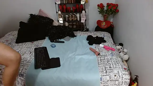 Lunasquirt1985 online show from February 2026 02:09:02 PM