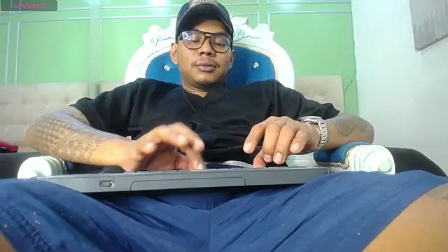 Snapshot of Saipadpuer30 chatting on February 2025 03:24:01 AM Saipadpuer30 online show from February 2025 03:24:01 AM
