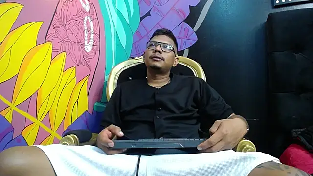 Snapshot of Saipadpuer30 chatting on March 2025 03:30:01 AM Saipadpuer30 online show from March 2025 03:30:01 AM