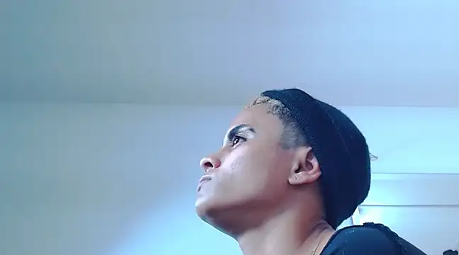 Liiamthompson online show from January 2025 04:58:01 AM