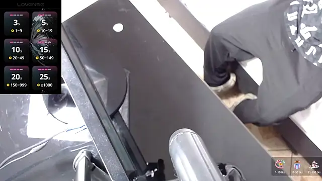 Liiamthompson online show from April 2026 09:40:02 AM