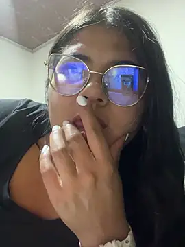 viccky vick online show from February 2025 12:08:02 AM