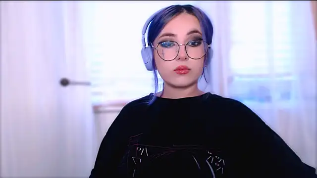 purplewitch online show from October 2025 02:25:02 AM