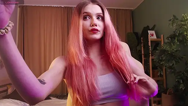 Gretchen Mol online show from January 2026 07:35:02 AM