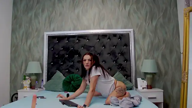 LissaAnn online show from February 2025 06:04:02 PM