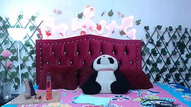 IZZY BEAUTIFUL online show from September 2025 09:15:01 PM