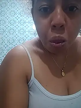 Snapshot of alexandraluv chatting on February 2025 05:27:01 PM alexandraluv online show from February 2025 05:27:01 PM