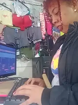 Snapshot of alexandraluv chatting on March 2025 06:33:02 PM alexandraluv online show from March 2025 06:33:02 PM