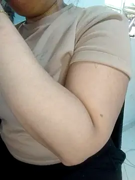 Snapshot of alexandraluv chatting on September 2025 03:28:02 PM alexandraluv online show from September 2025 03:28:02 PM