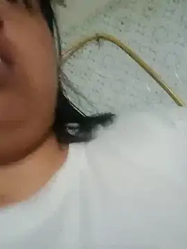 Snapshot of alexandraluv chatting on October 2025 10:20:02 PM alexandraluv online show from October 2025 10:20:02 PM