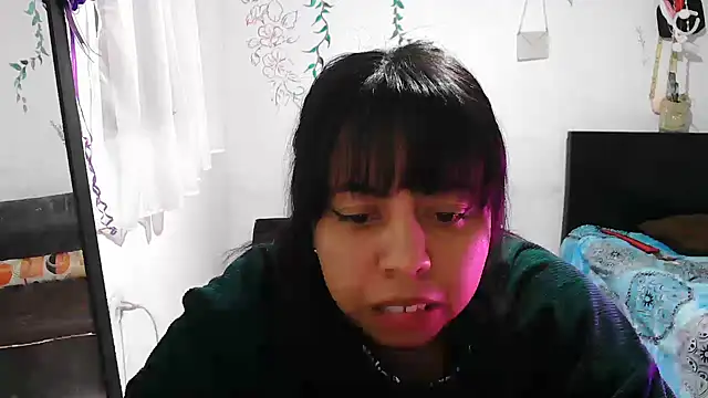 Snapshot of alexandraluv chatting on October 2025 11:07:01 PM alexandraluv online show from October 2025 11:07:01 PM