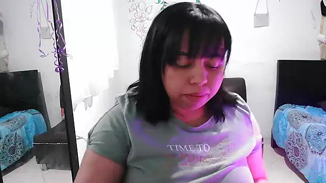 Snapshot of alexandraluv chatting on October 2025 08:09:02 PM alexandraluv online show from October 2025 08:09:02 PM