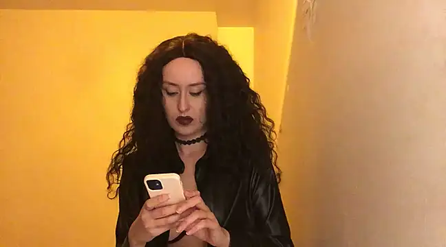 Snapshot of seductress444 chatting on February 2025 11:42:02 PM seductress444 online show from February 2025 11:42:02 PM