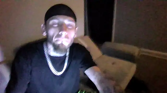 cruz815 online show from November 2025 10:26:01 AM