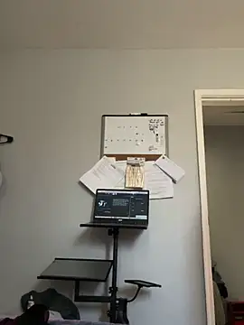 cruz815 online show from April 2026 03:42:02 PM