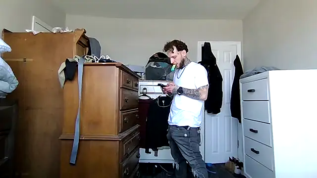 cruz815 online show from April 2026 06:28:01 PM