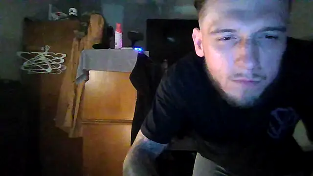 cruz815 online show from April 2026 08:28:02 AM