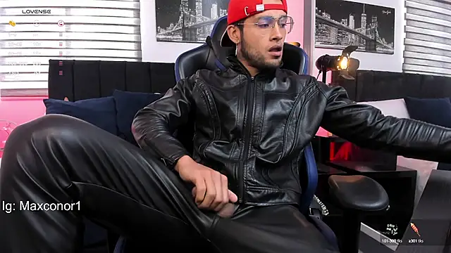 Max Conor1 online show from March 2025 04:35:02 PM