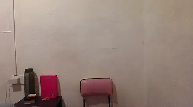 Snapshot of MirandaLatinaLovely chatting on March 2025 02:51:02 PM MirandaLatinaLovely online show from March 2025 02:51:02 PM