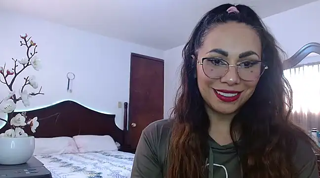 AloLovely  online show from February 2025 09:25:01 PM