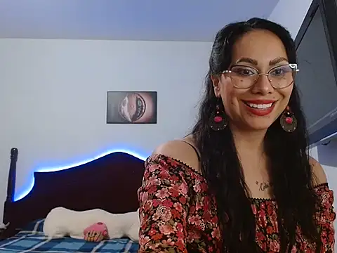 Snapshot of AloLovely_ chatting on May 2026 02:51:02 AM AloLovely online show from May 2026 02:51:02 AM
