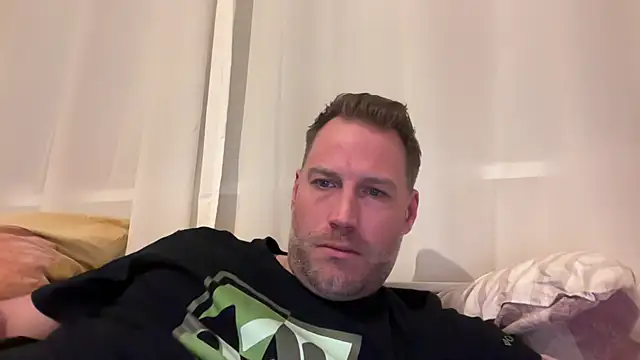 Christian87xxx online show from January 2026 05:27:02 PM