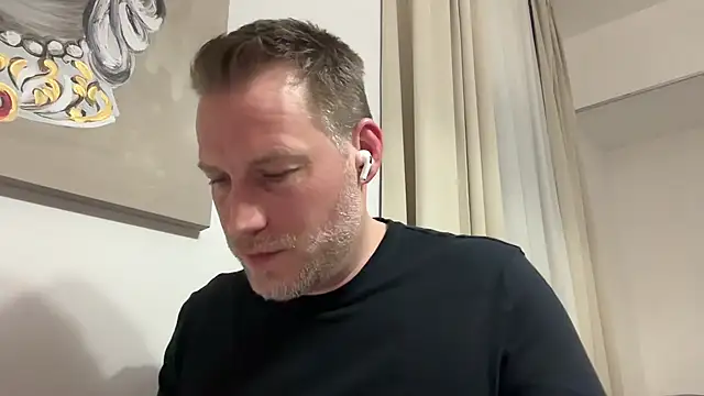 Christian87xxx online show from February 2026 09:31:01 PM