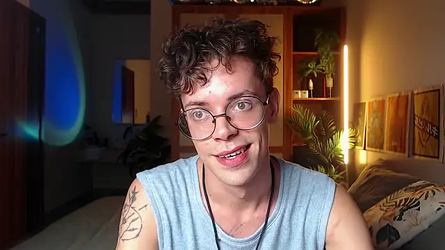 Snapshot of William_Henry_ chatting on May 2026 02:14:01 PM William Henry online show from May 2026 02:14:01 PM