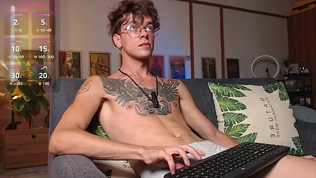 Snapshot of William_Henry_ chatting on July 2026 08:45:02 AM William Henry online show from July 2026 08:45:02 AM