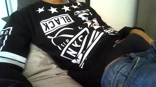 tommyboyteen online show from October 2025 12:51:01 PM