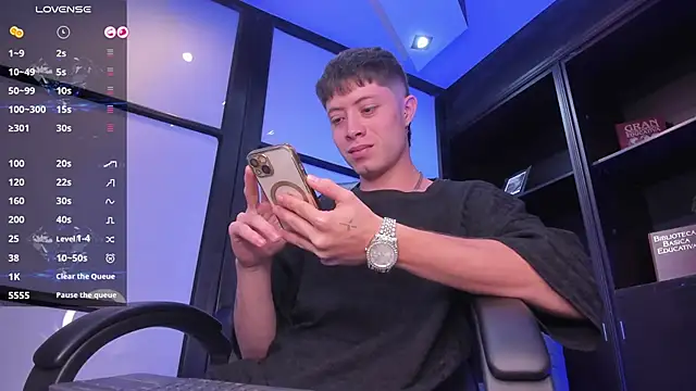 marcuscollins1  online show from October 2025 03:12:02 PM